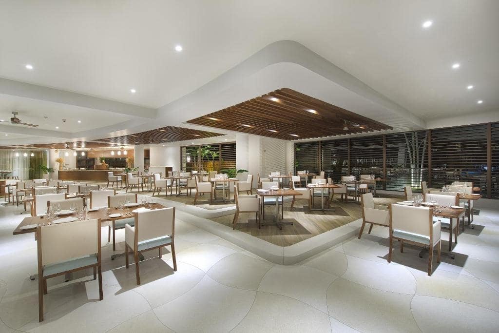 The Shells Resort & Spa Phu Quoc, flow restaurant