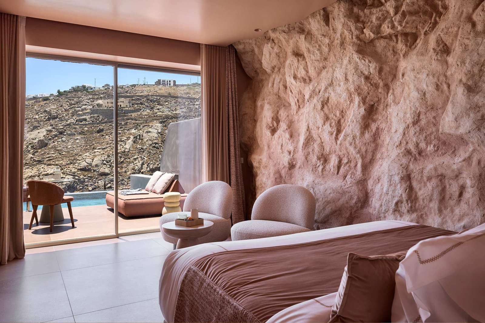 Ethereum Mykonos, rooms