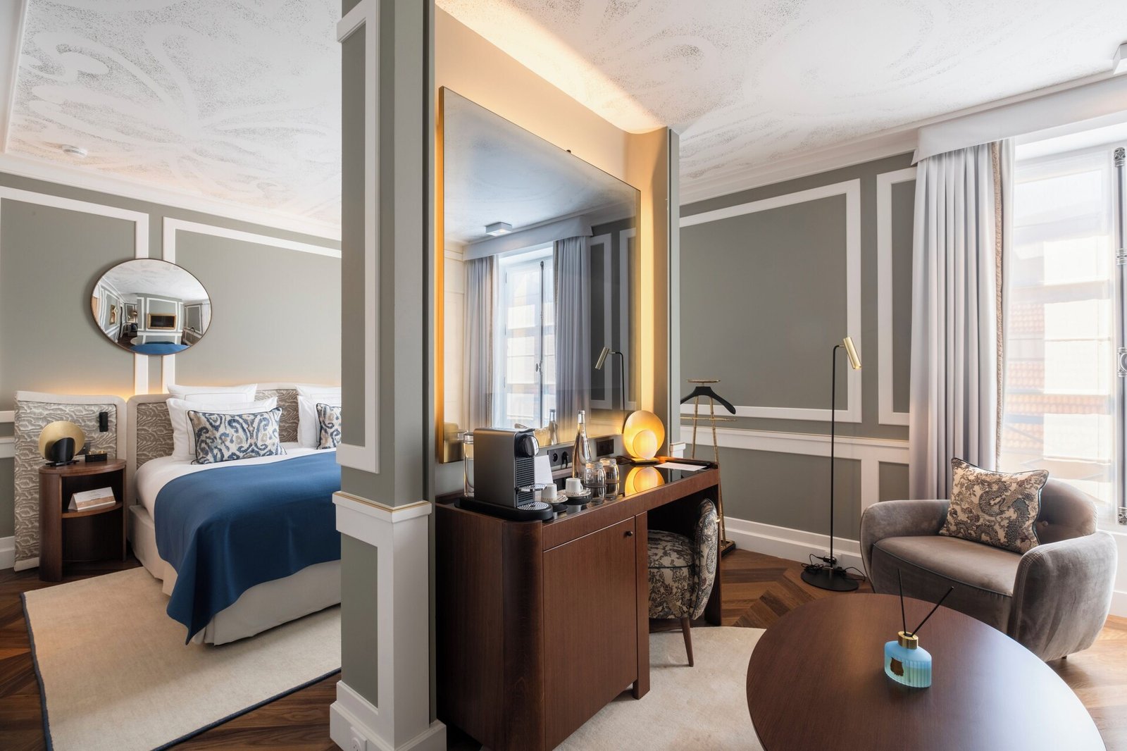 Hôtel Les Lumières, rooms