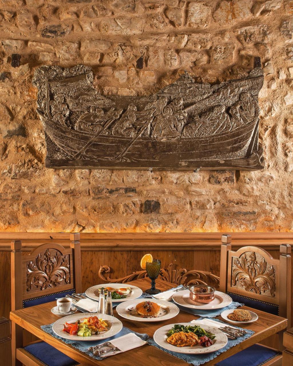 Kamares Historic Boutique Hotel & Spa, eat & drink