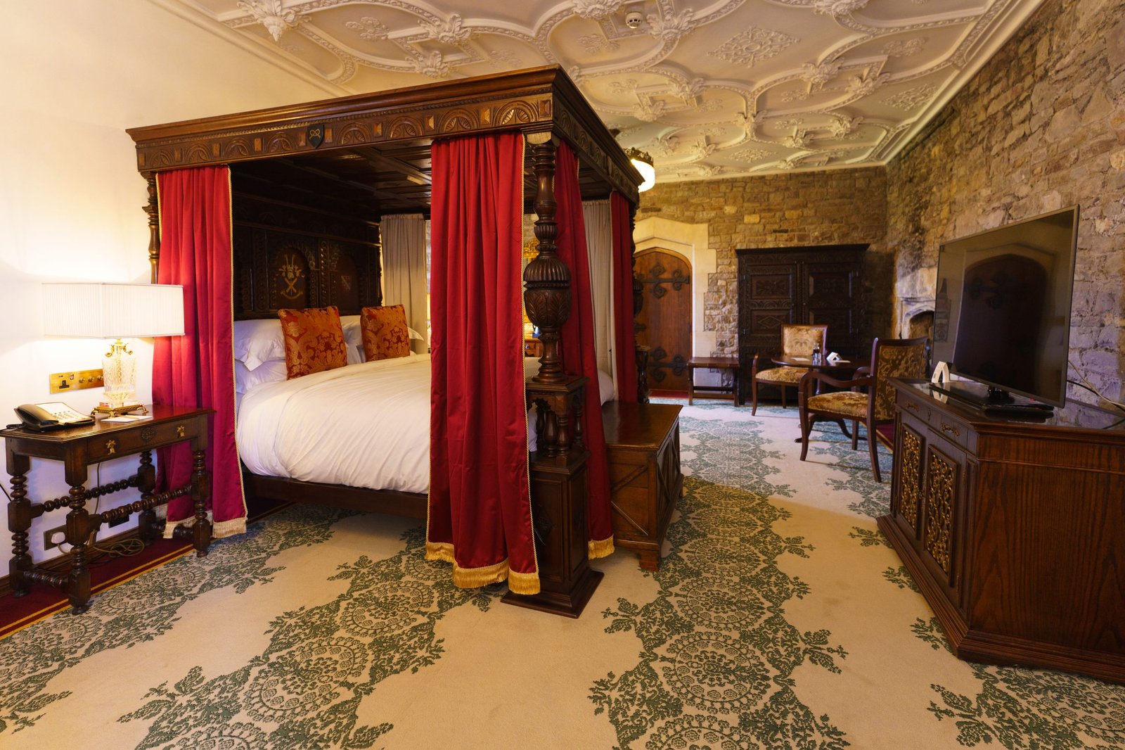 Thornbury Castle Hotel, rooms