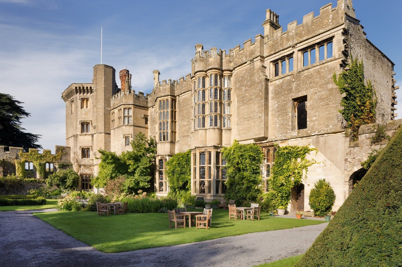 Thornbury Castle Hotel, backstory