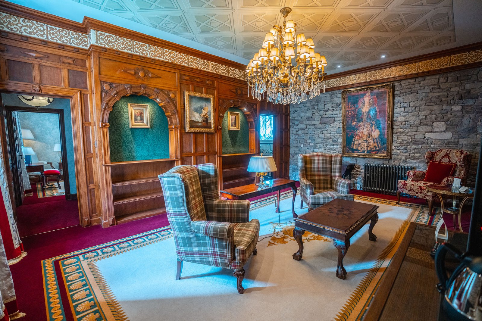 Thornbury Castle Hotel, vibe