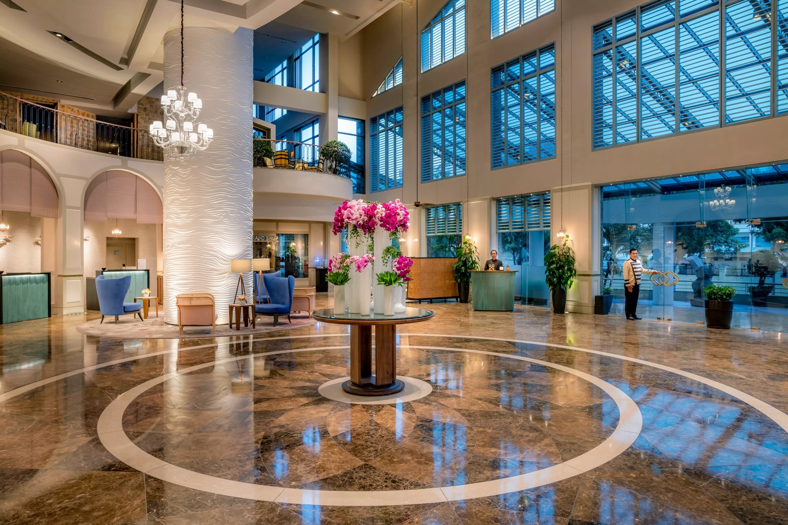 Sofitel Saigon Plaza — vibe