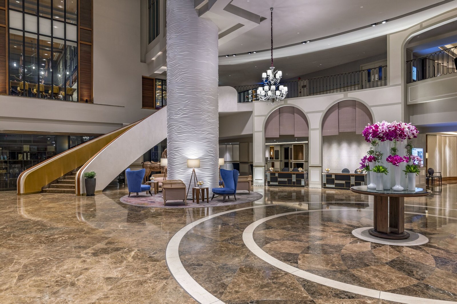 Sofitel Saigon Plaza — vibe