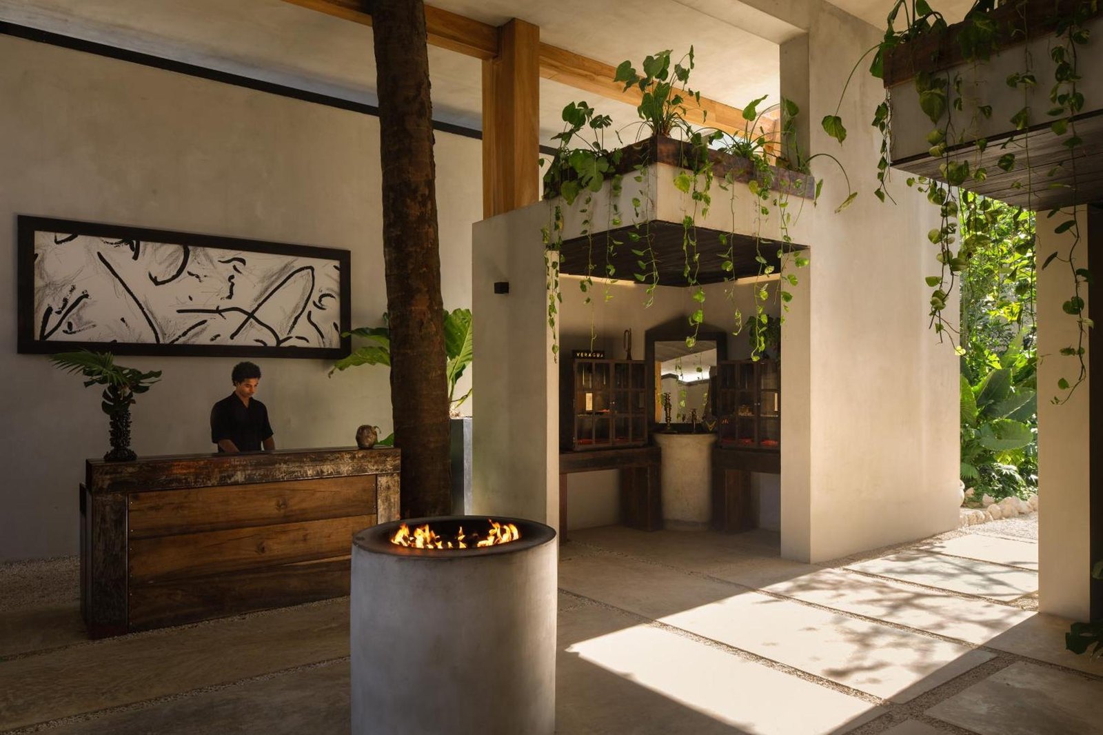 Esh Hotel & Spa, a Member of Design Hotels, vibe