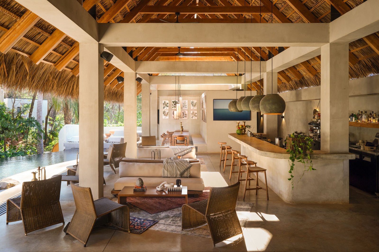 Esh Hotel & Spa, a Member of Design Hotels, eat & drink