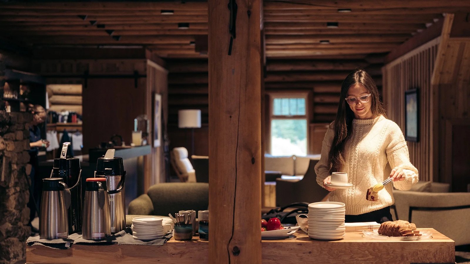 The Lodge at Bow Lake, elkhorn dining room