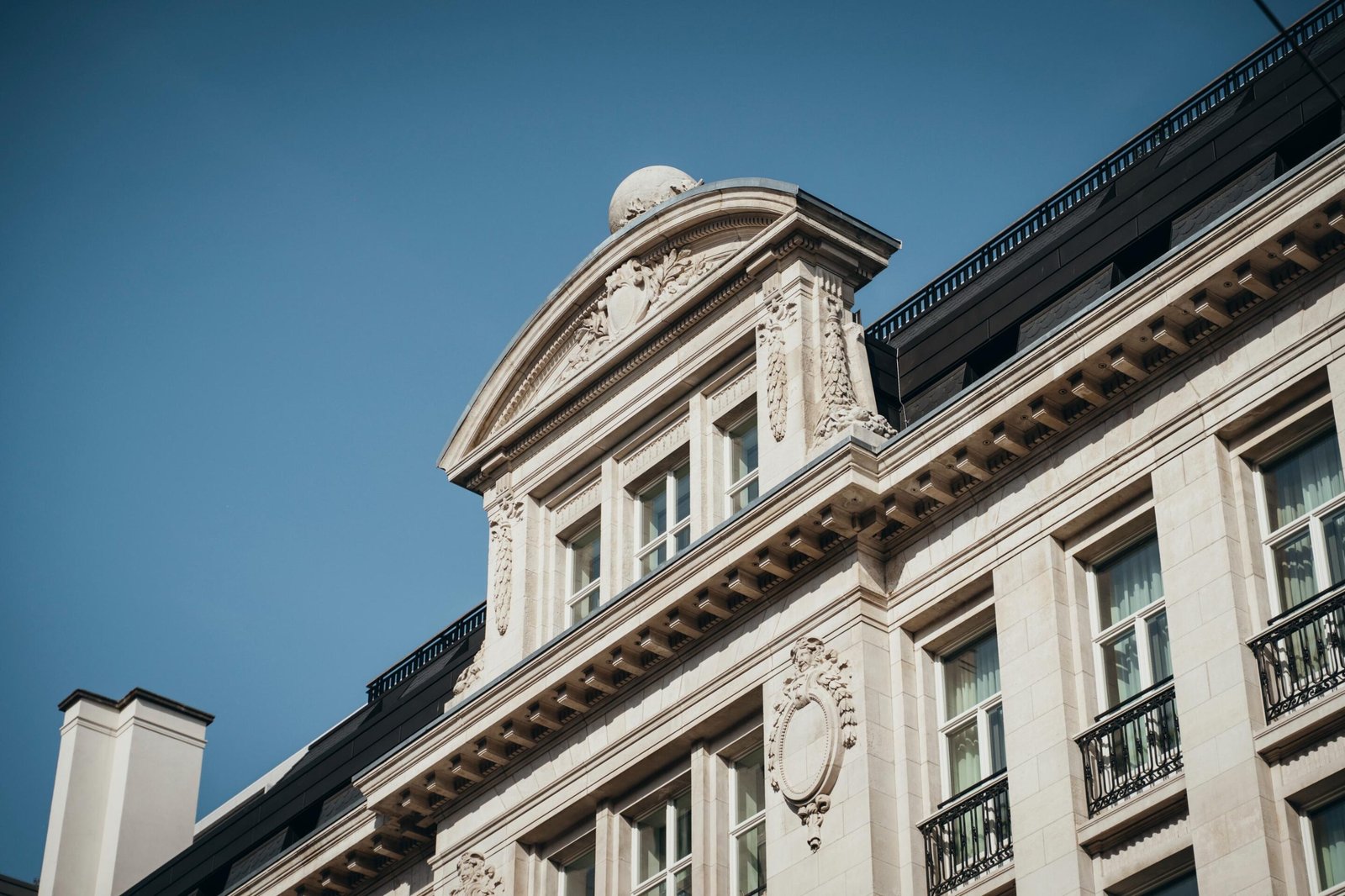 Corinthia Grand Hotel Astoria Brussels, backstory