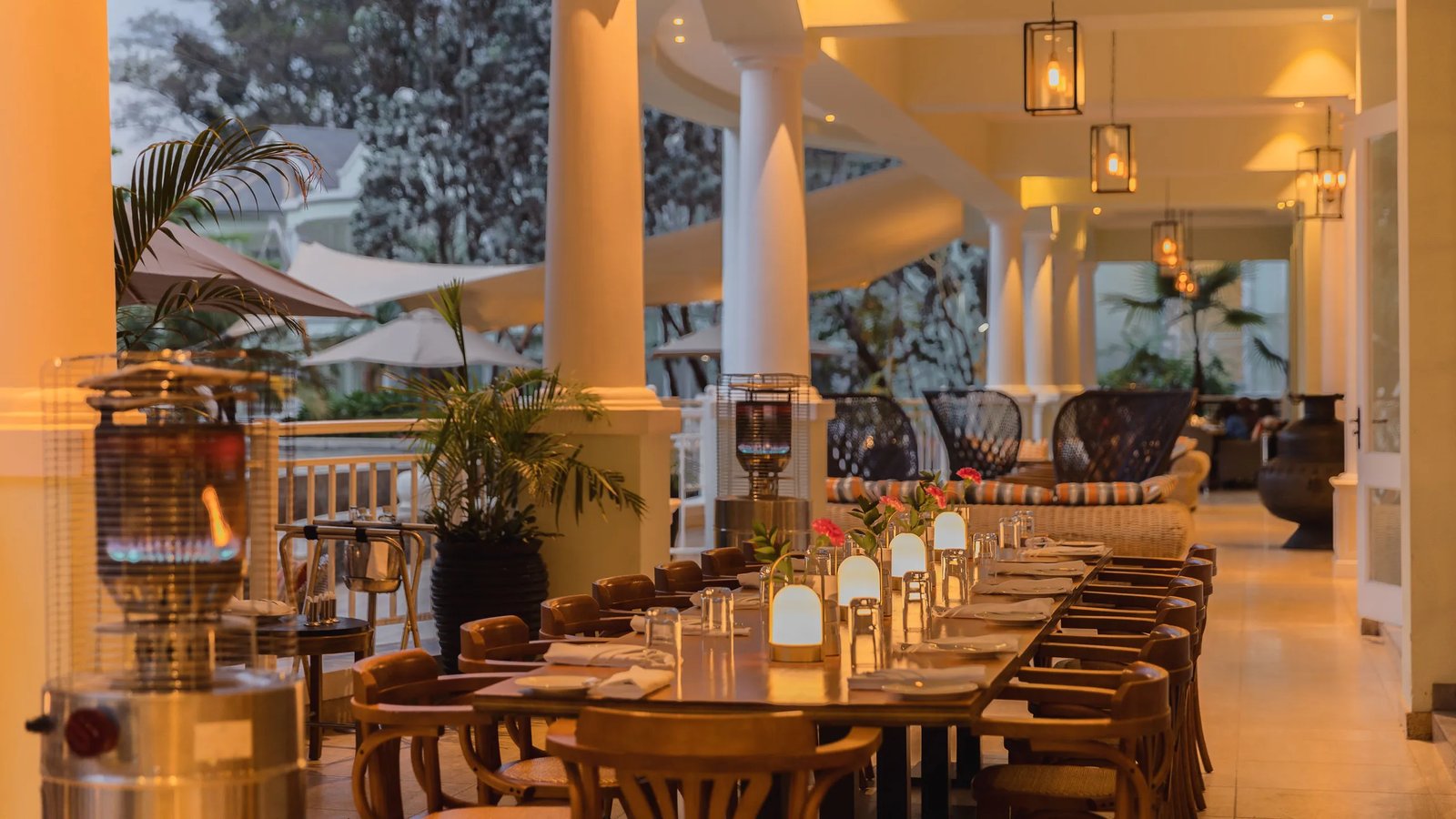 Hemingways Nairobi, eat & drink