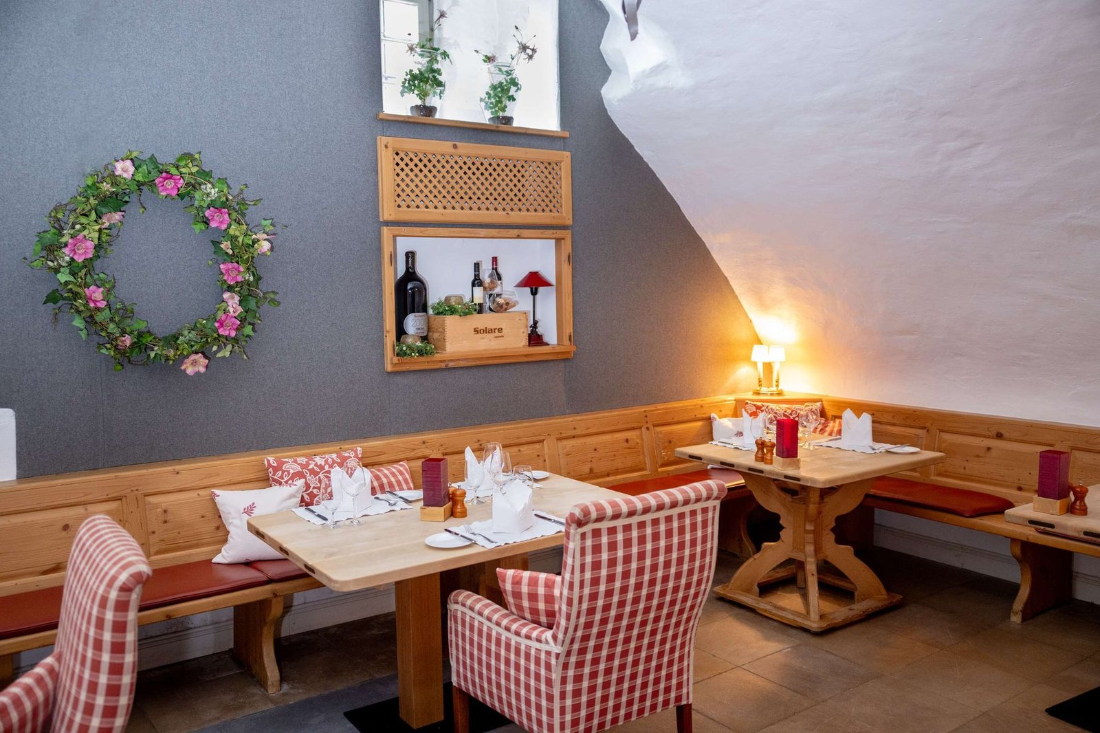 Schlosshotel Münchhausen, at the table