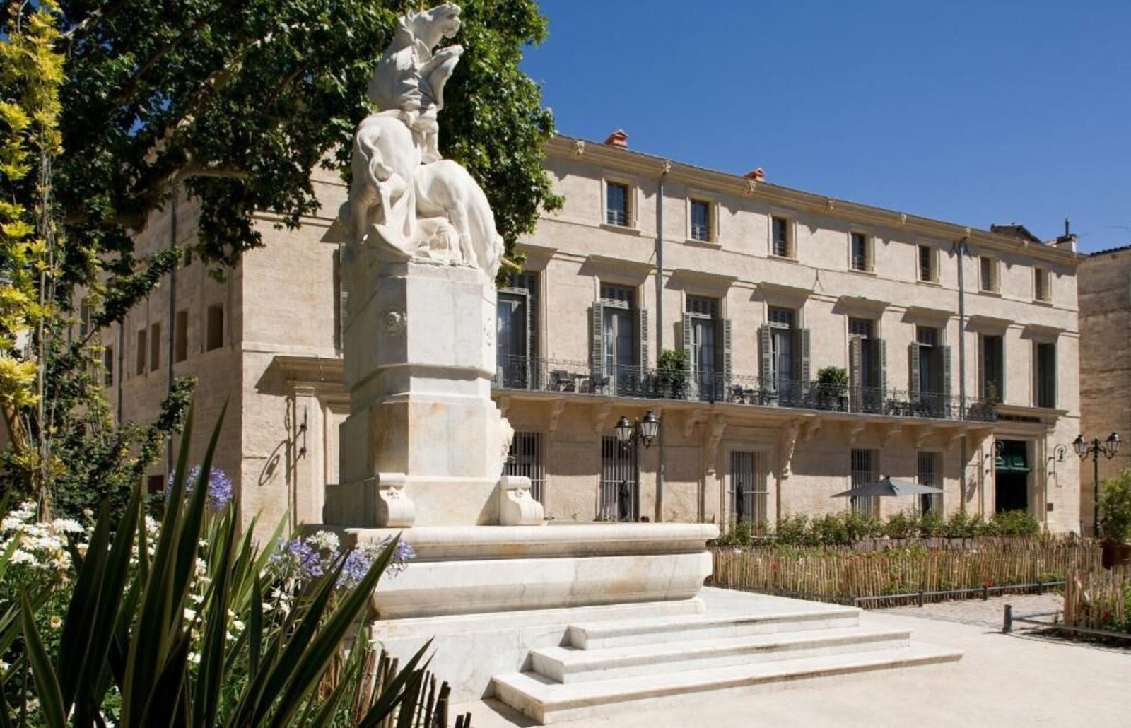 Hôtel Richer de Belleval, backstory