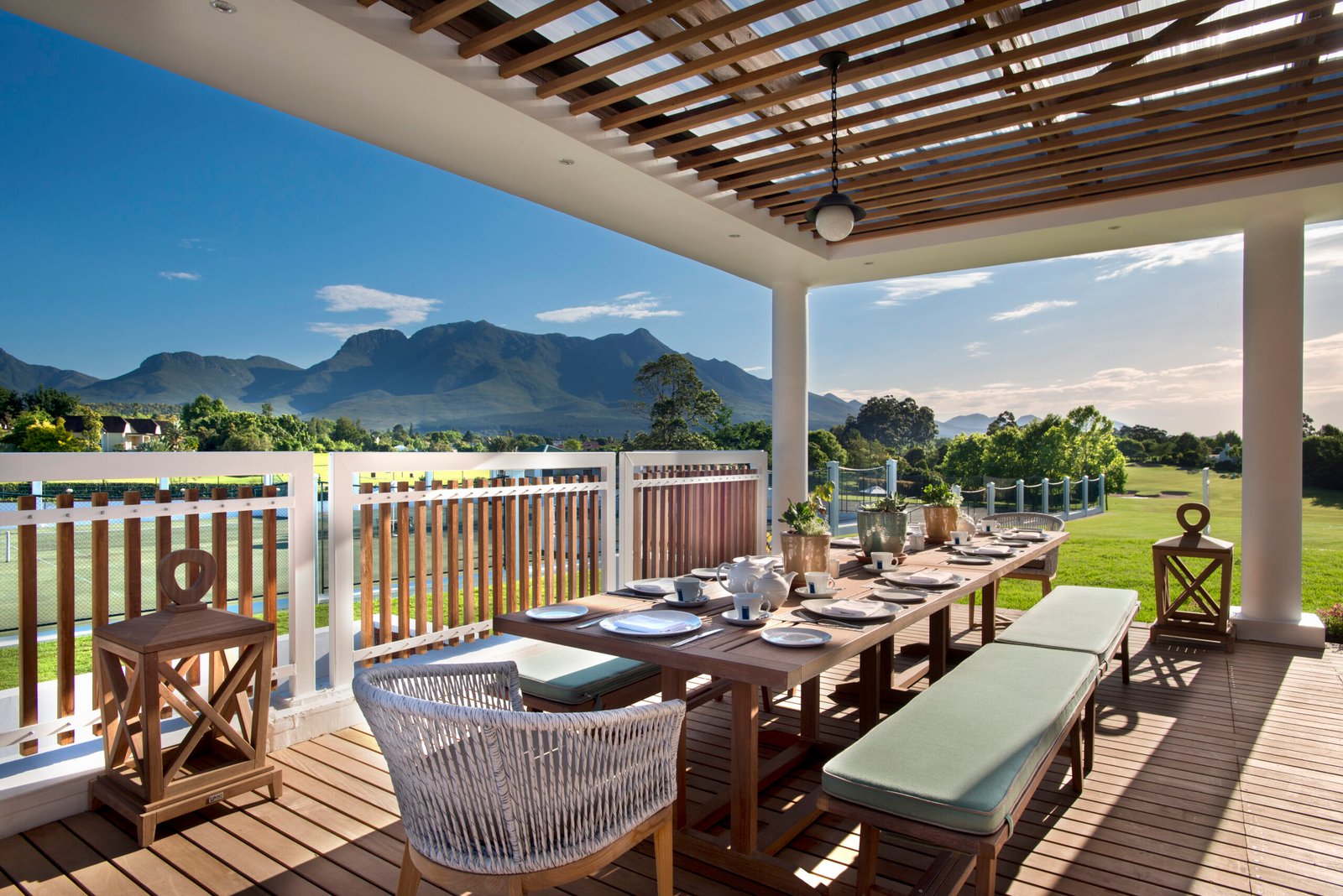 The Manor House, eat & drink