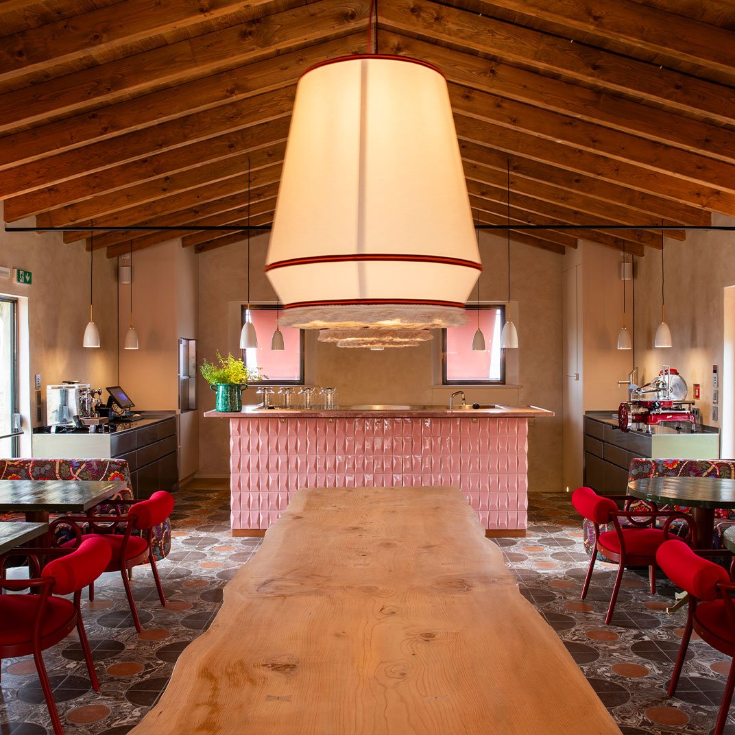 Casa Newton, il cervo