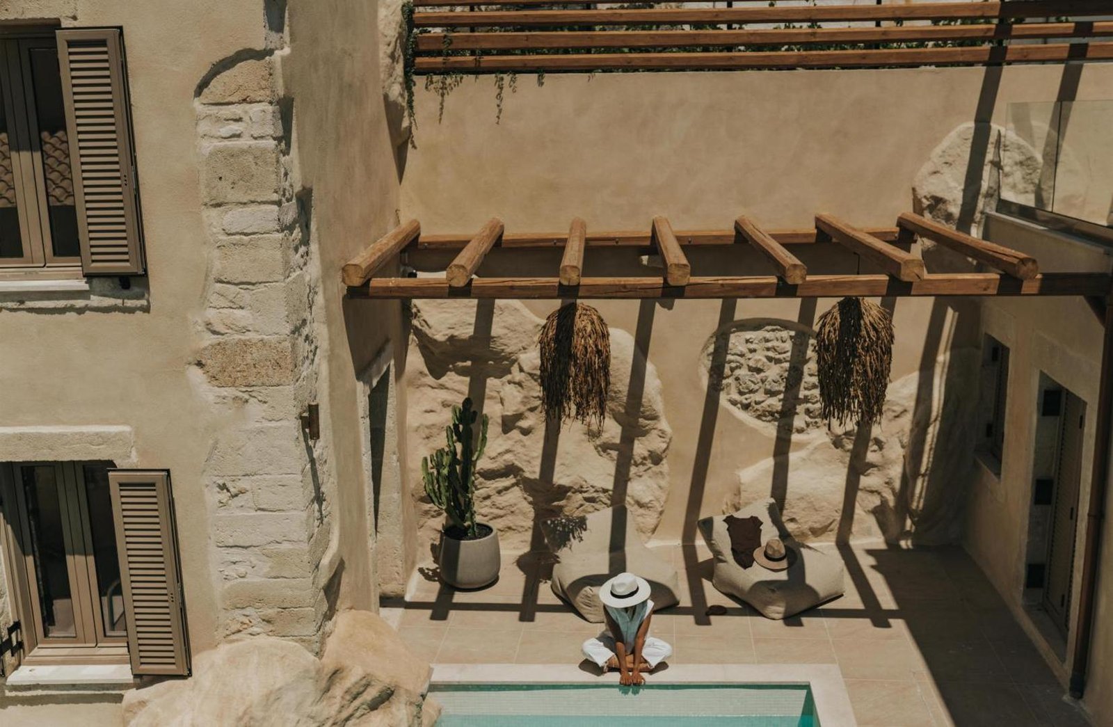 Manili Boutique Suites & Villas, the pool
