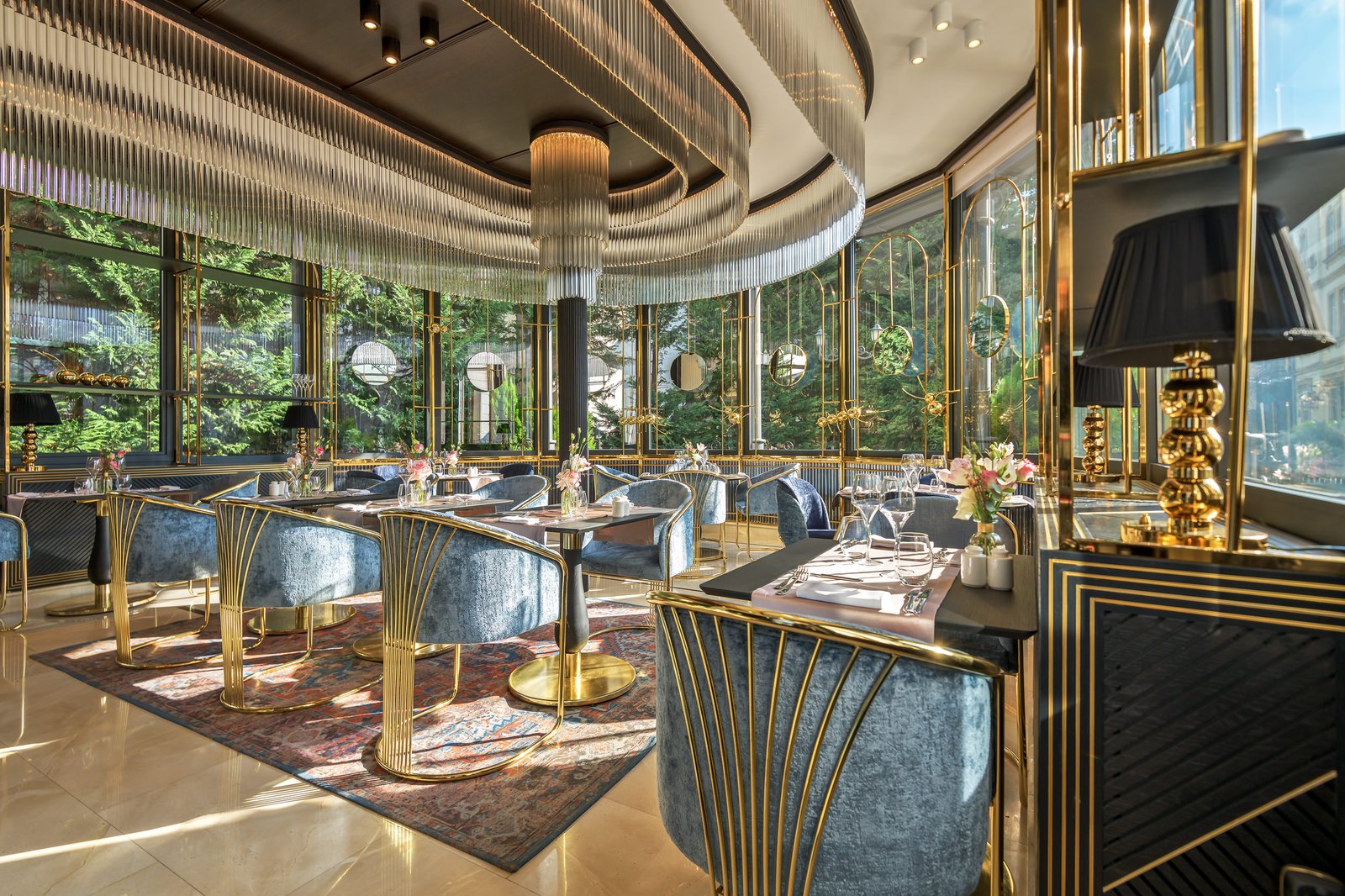 Epoque Hotel, eat & drink