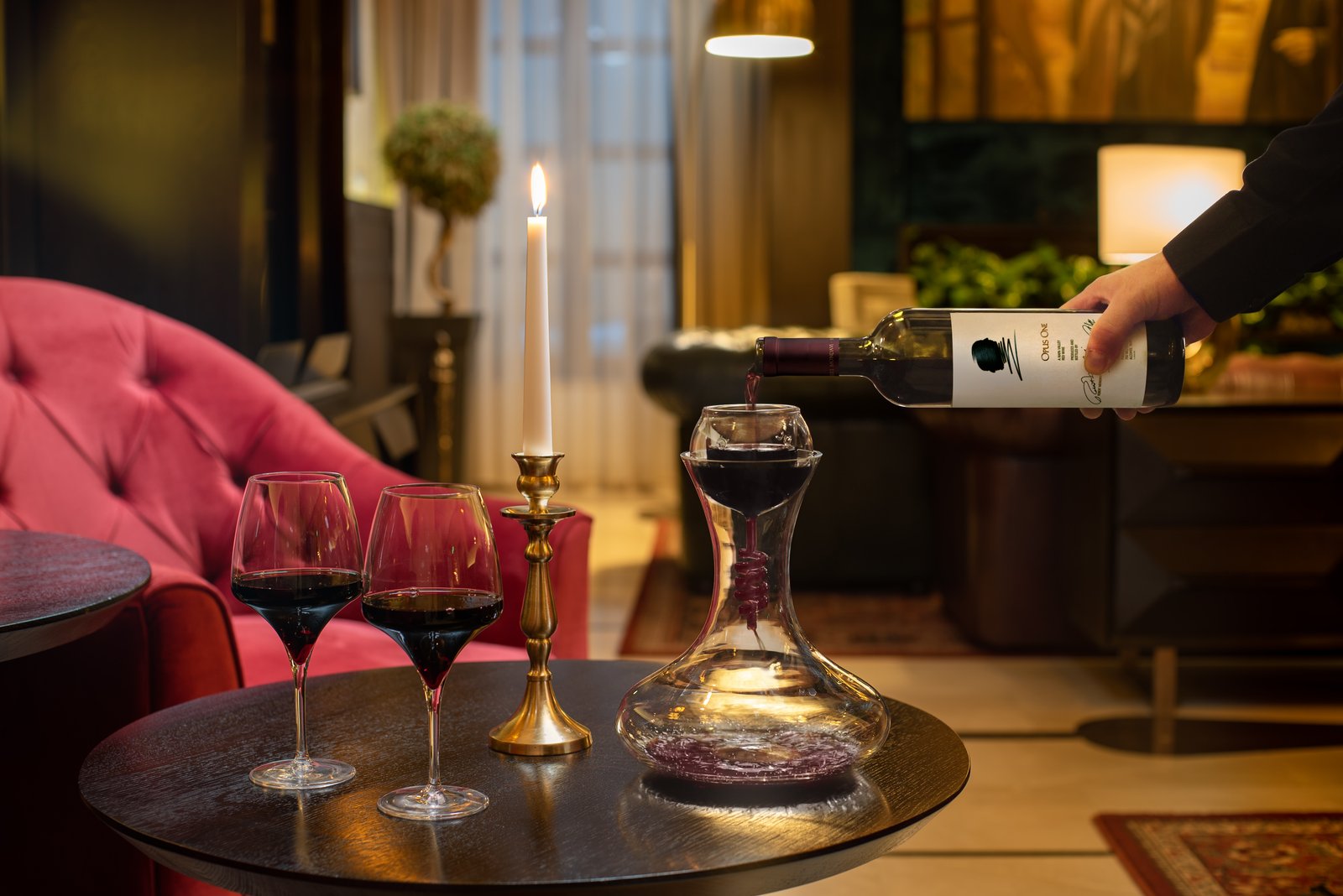 Epoque Hotel, eat & drink