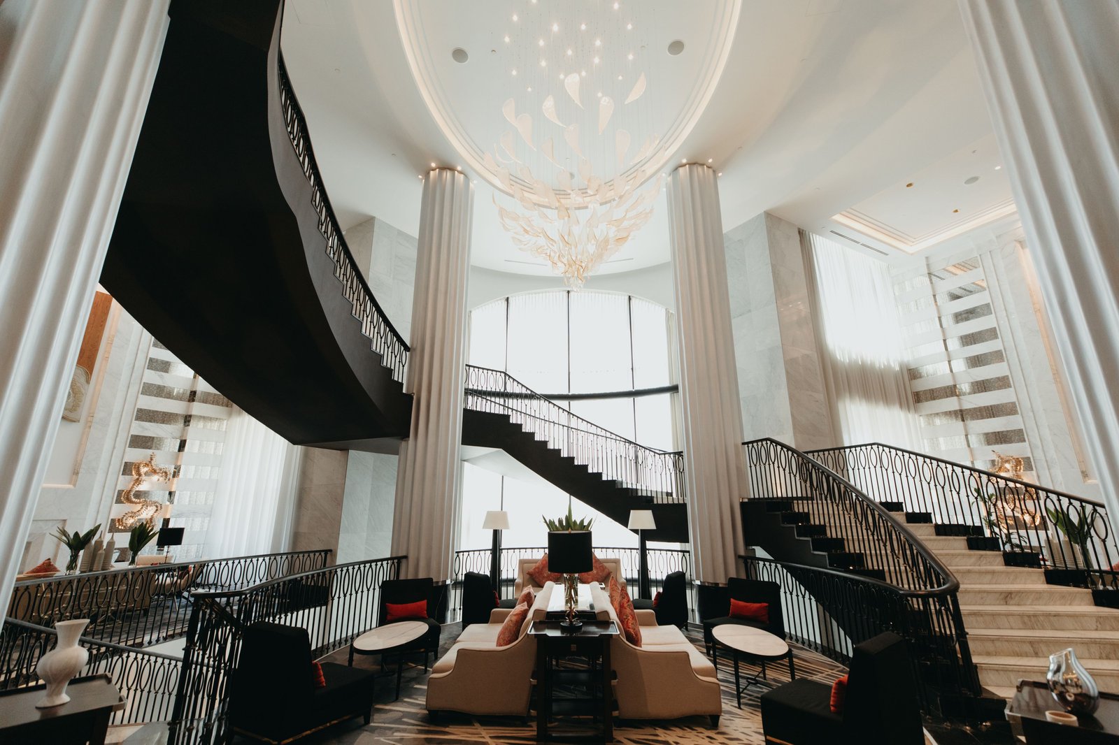 The St. Regis Amman, vibe