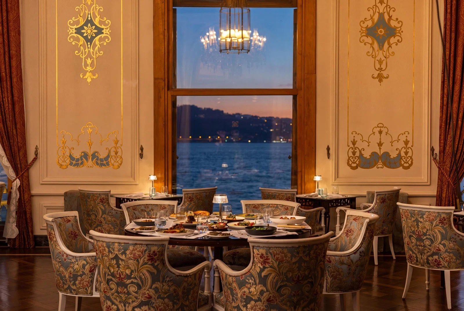 Princes' Palace Resort, eat & drink