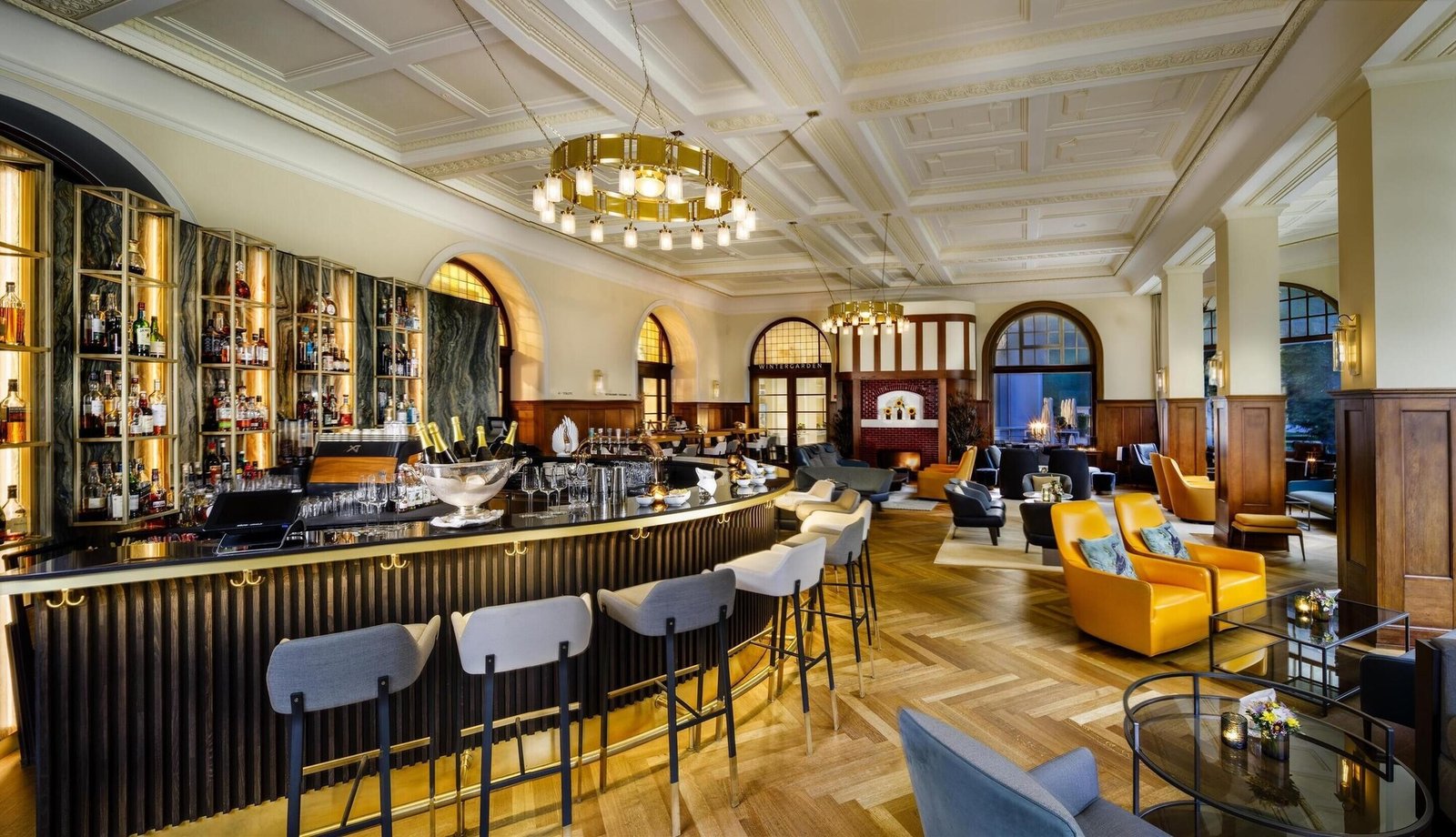 Kempinski Palace Engelberg, the palace bar