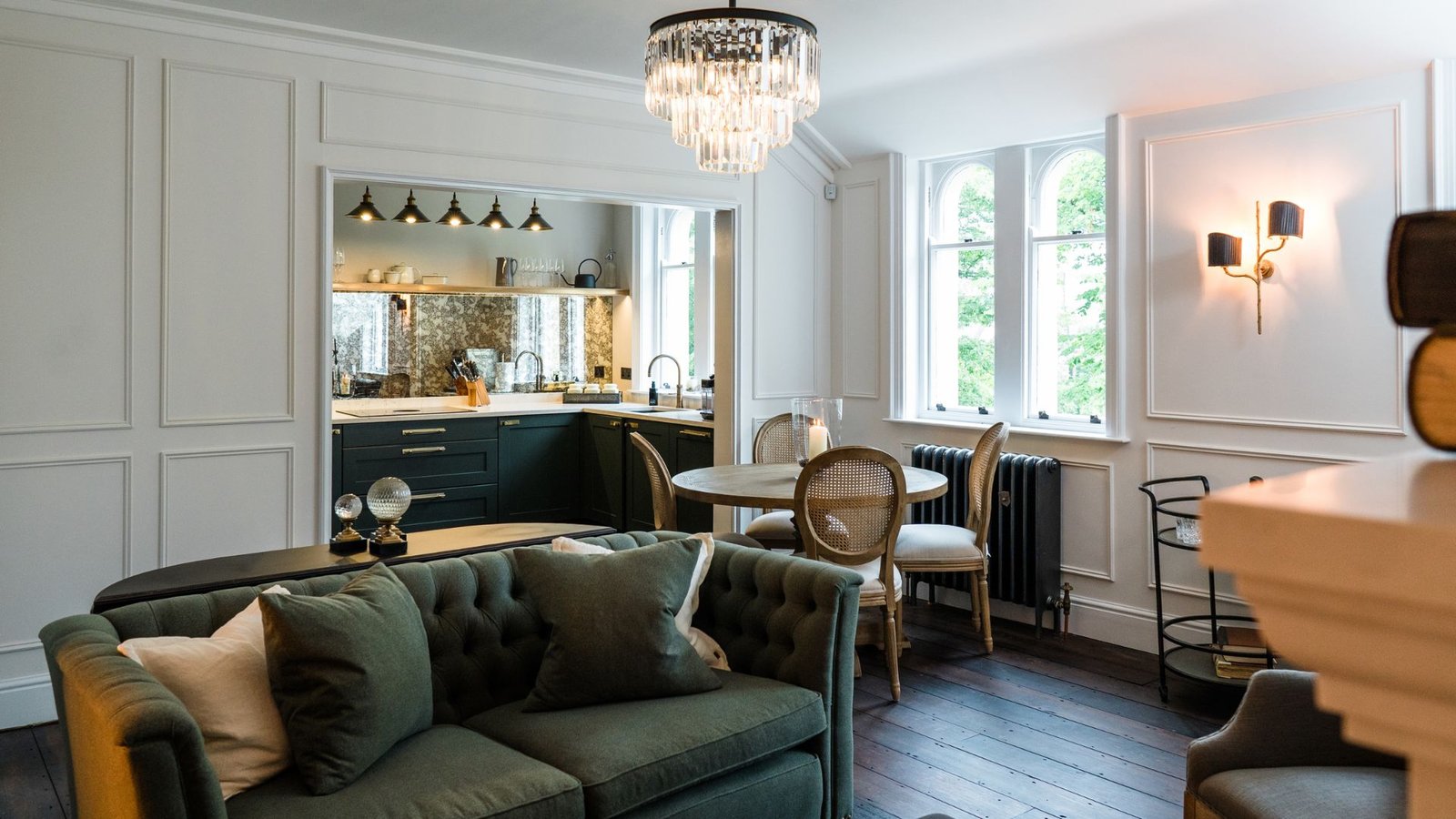 Regency House, rooms