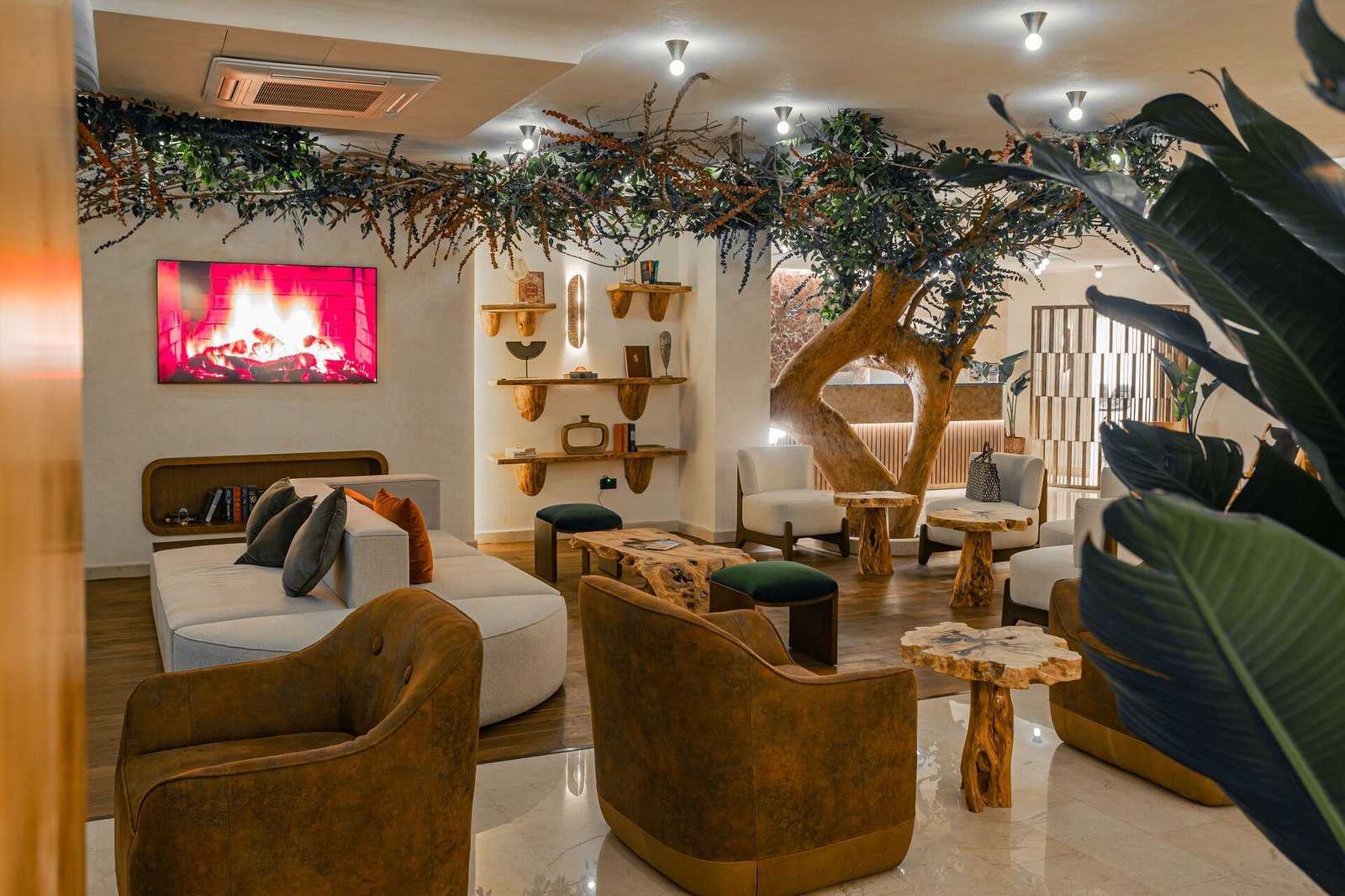 Bratus Hotel, vibe