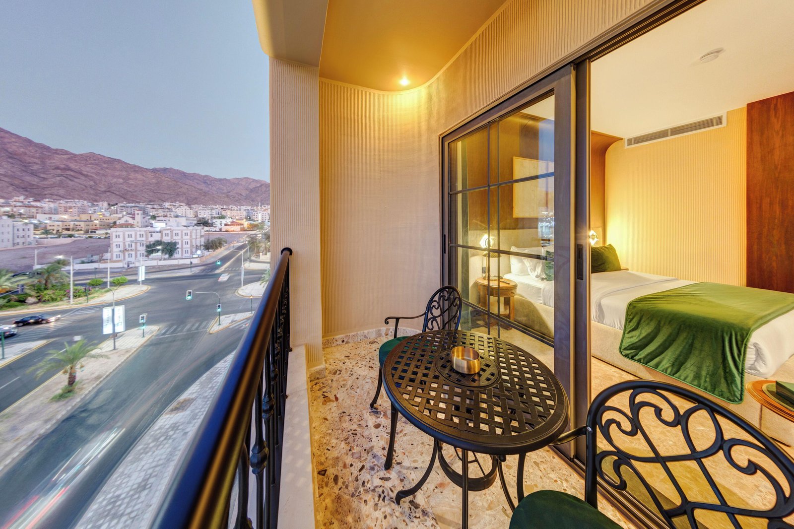Bratus Hotel, rooms