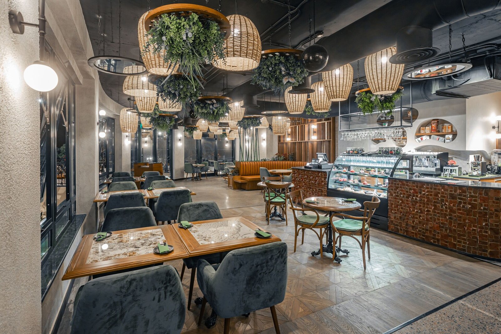 Bratus Hotel, eat & drink