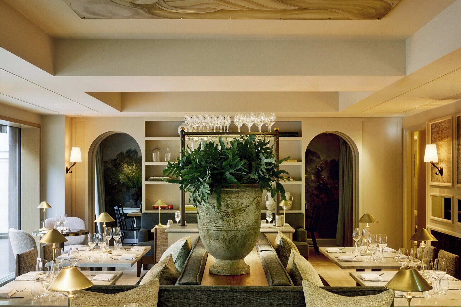 Villa Dahlia, eat & drink
