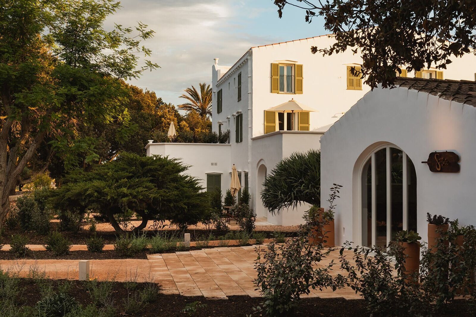 Hotel Rural Sant Ignasi, backstory