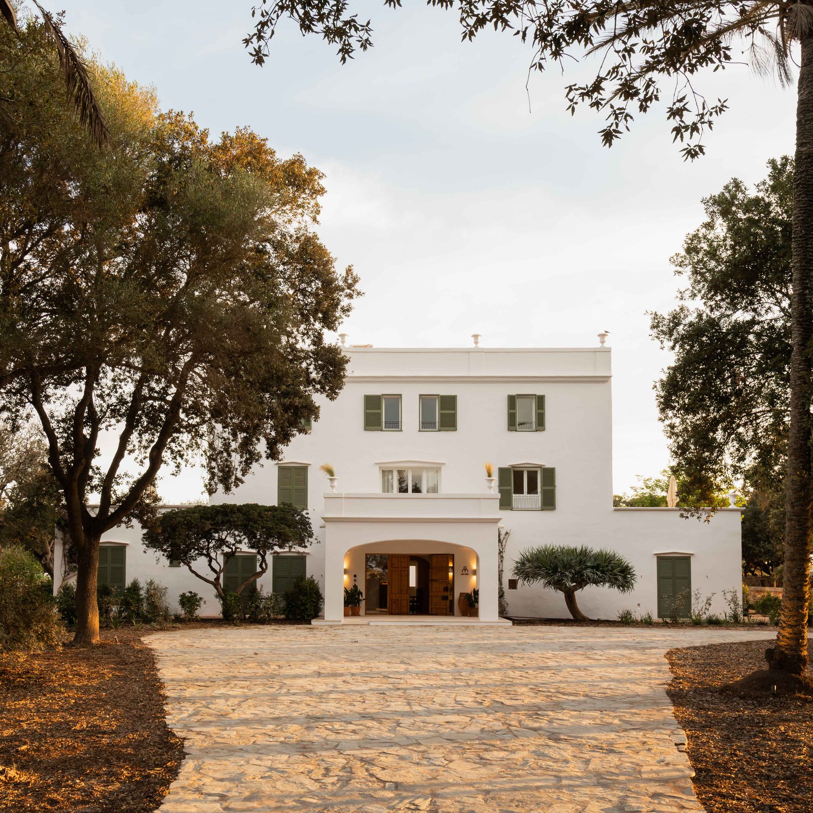 Hotel Rural Sant Ignasi, backstory