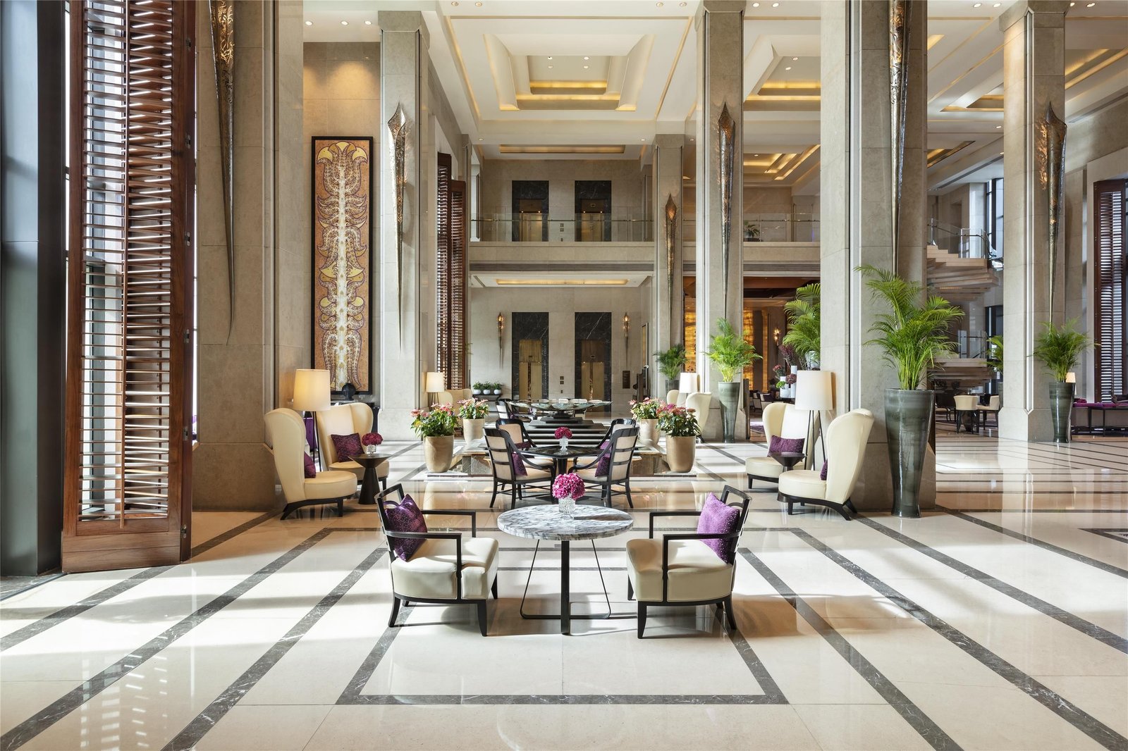 Siam Kempinski Hotel Bangkok — vibe