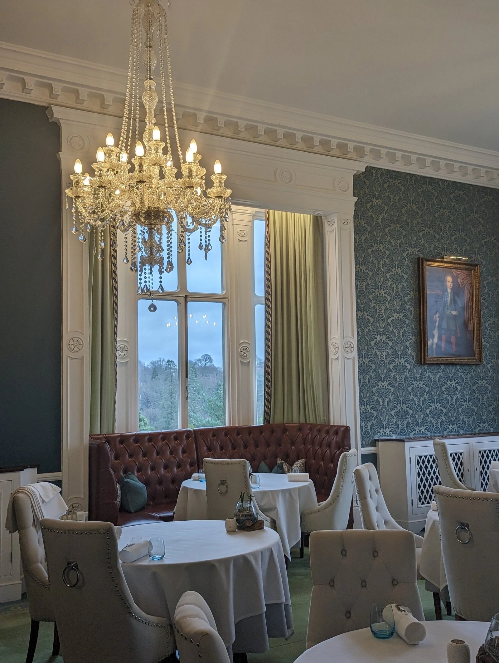 Leonardslee House, restaurant interlude