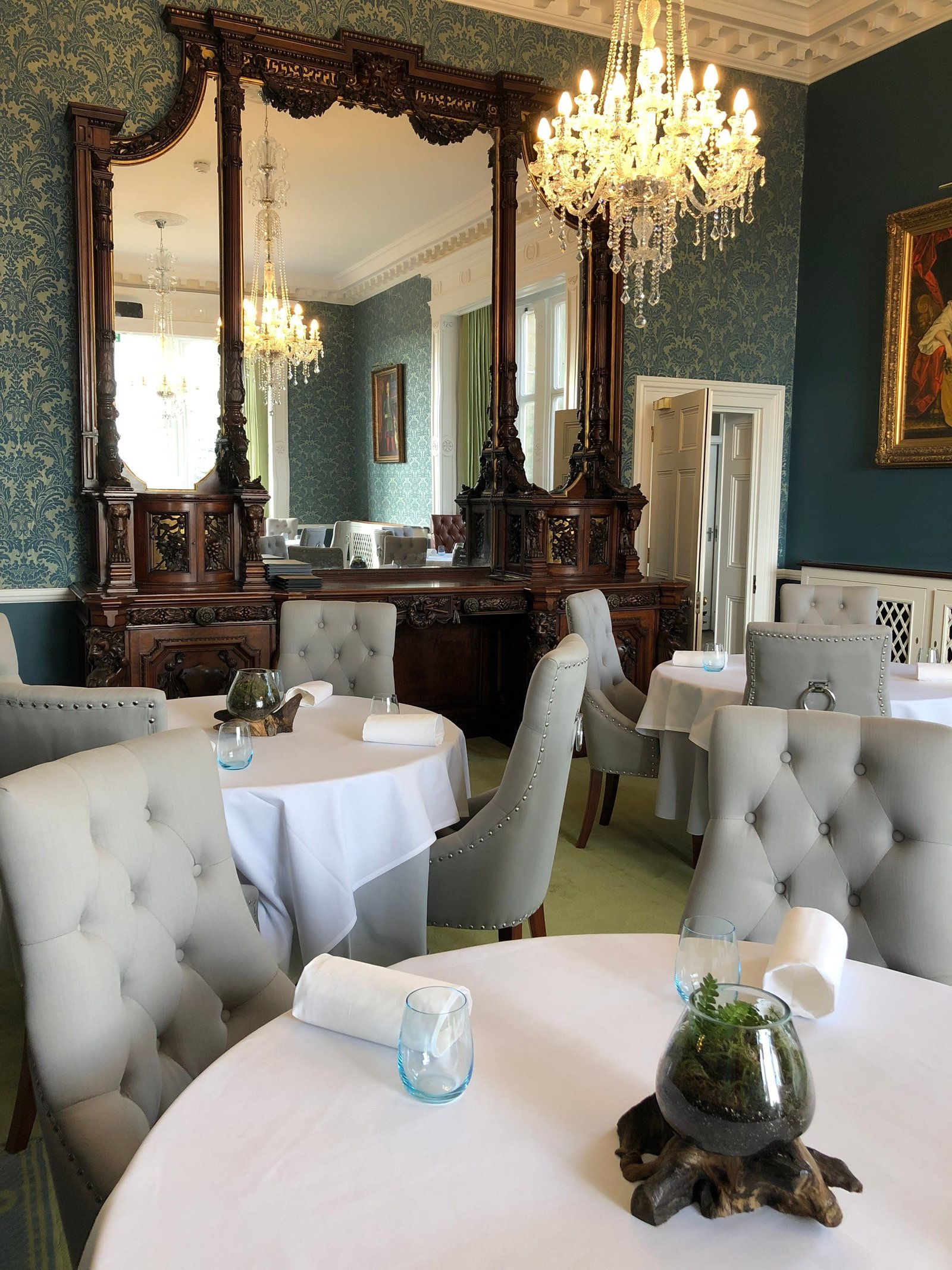 Leonardslee House, restaurant interlude