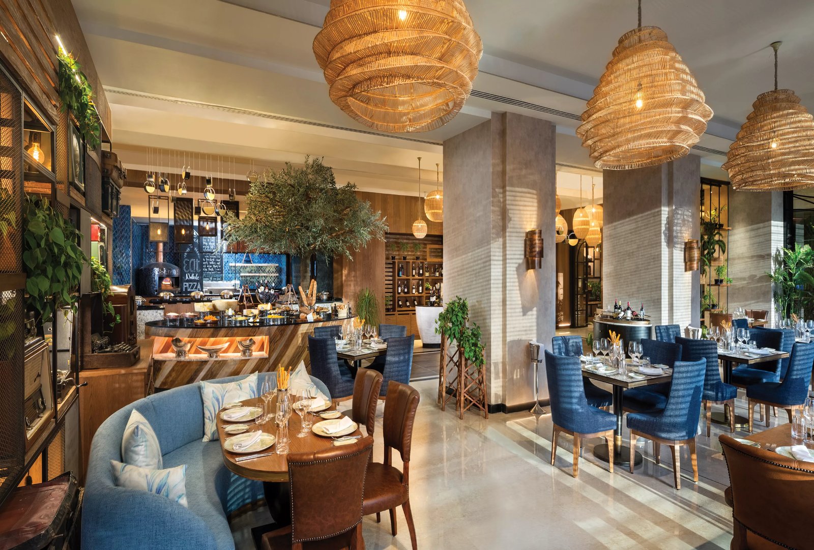 Fairmont Nile City Hotel, eat & drink