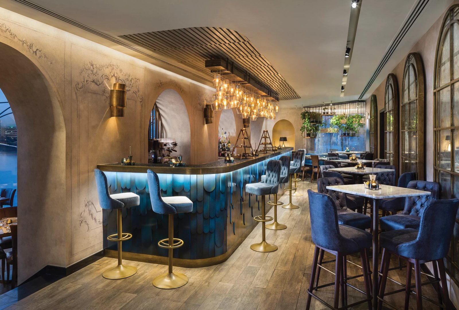 Fairmont Nile City Hotel, eat & drink