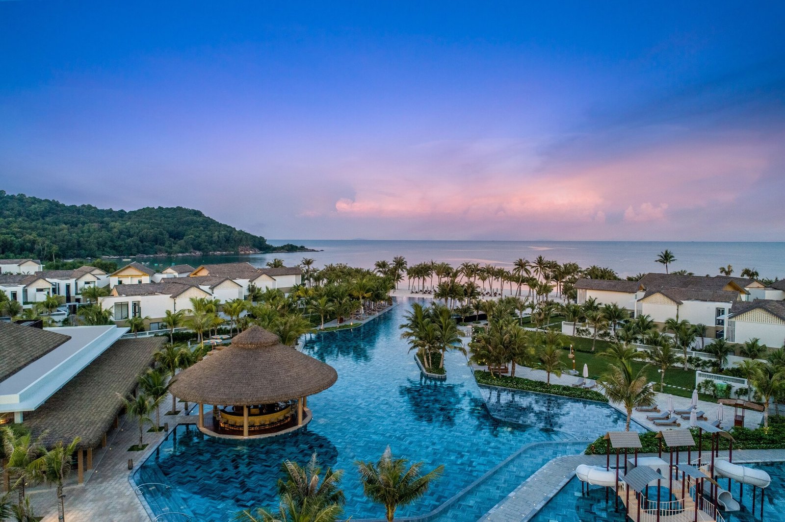 New World Phu Quoc Resort, the pool