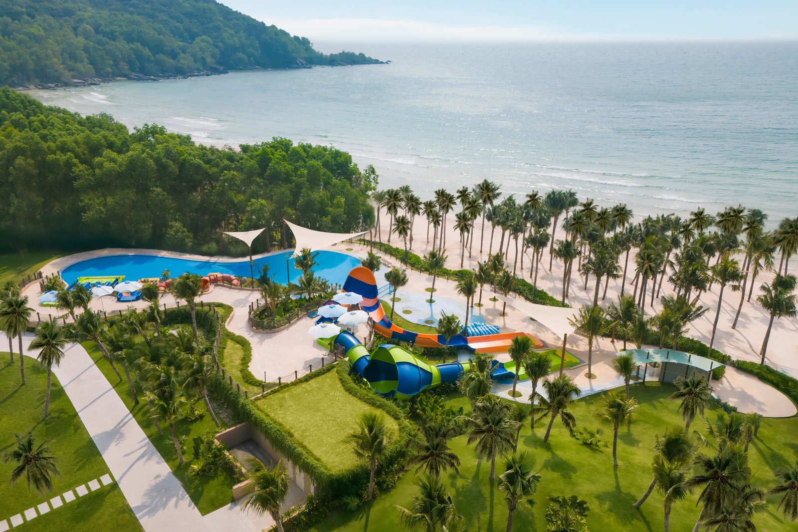 New World Phu Quoc Resort, the pool