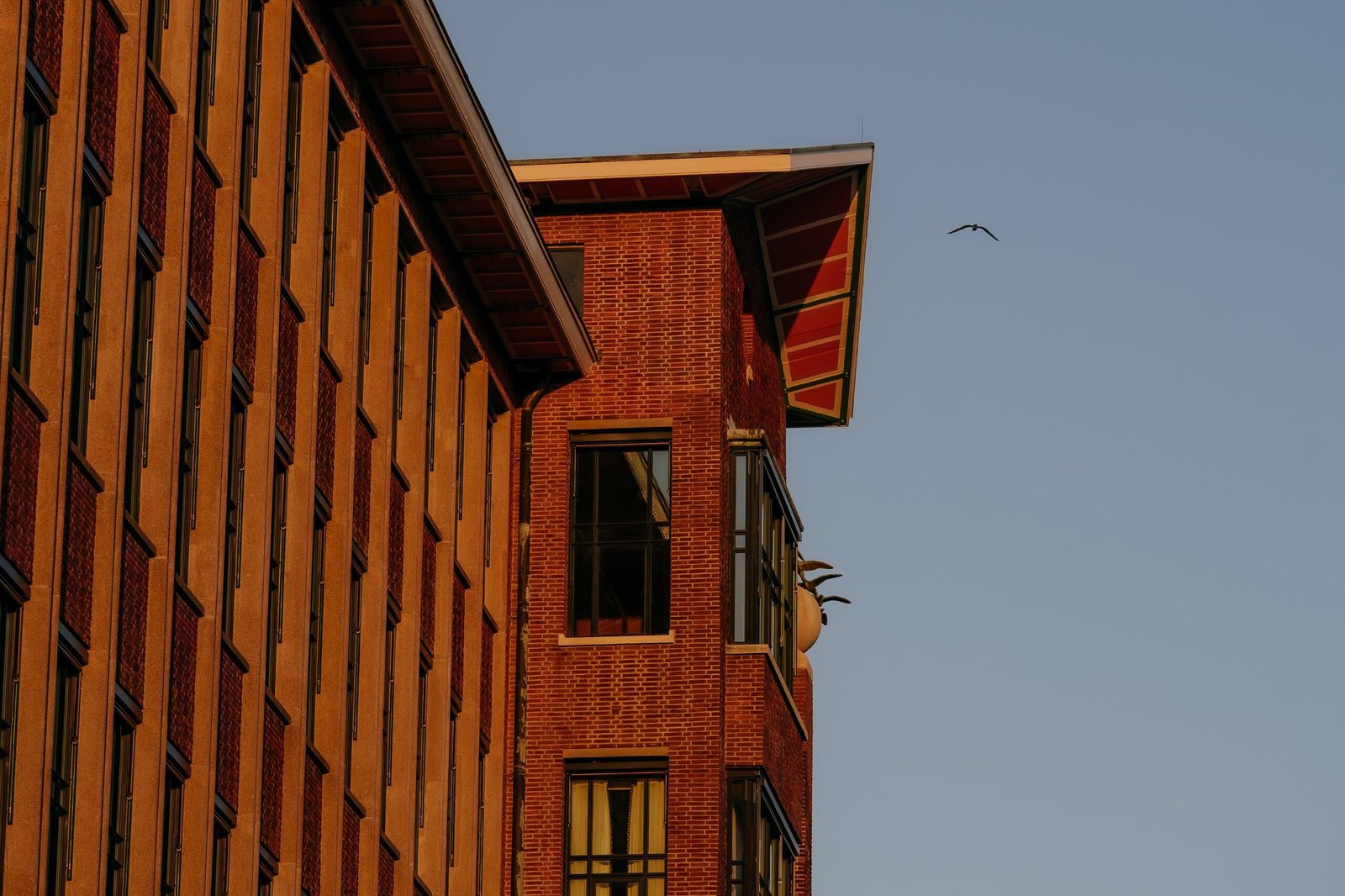 De Plesman Hotel The Hague, backstory