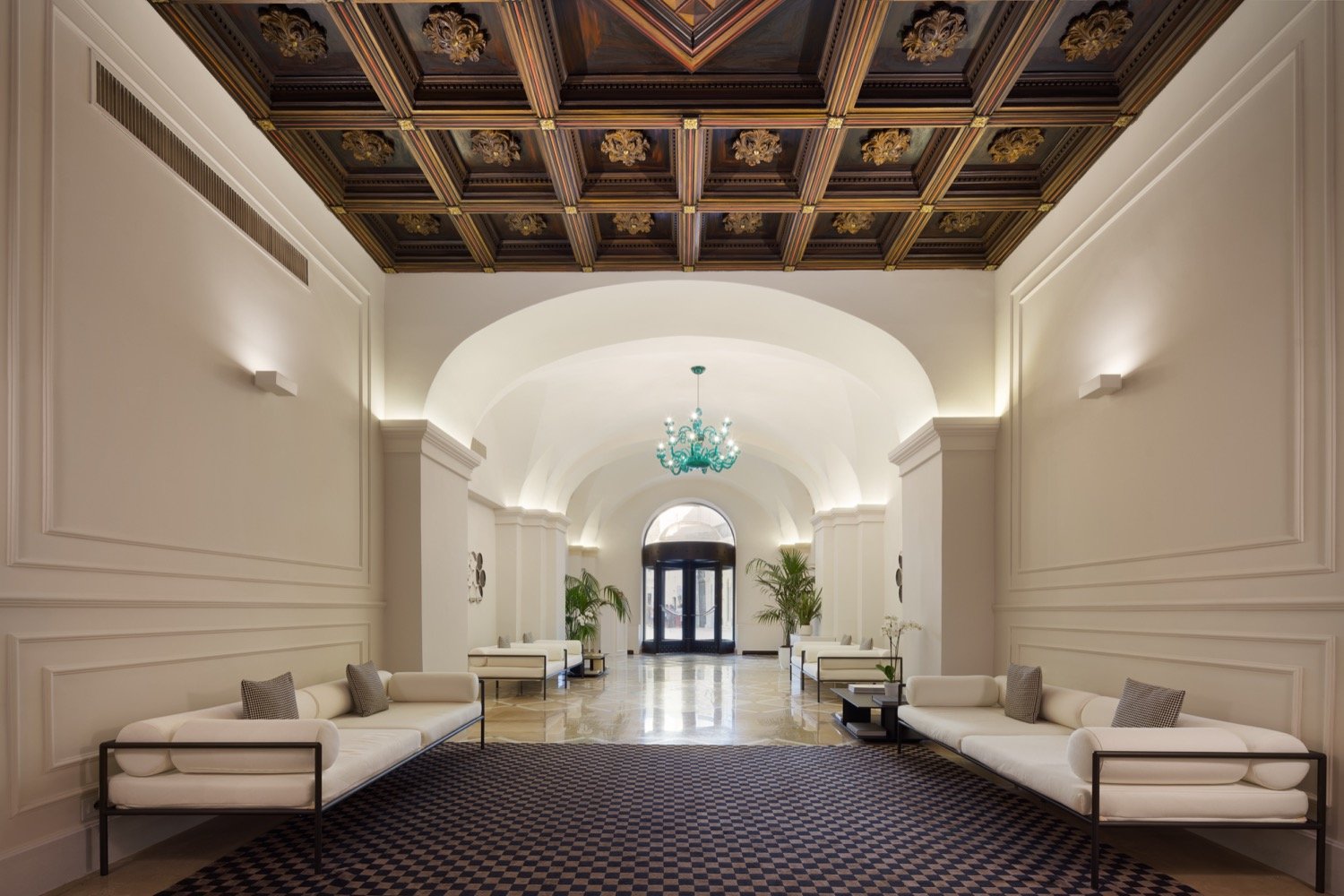 Patria palace, vibe