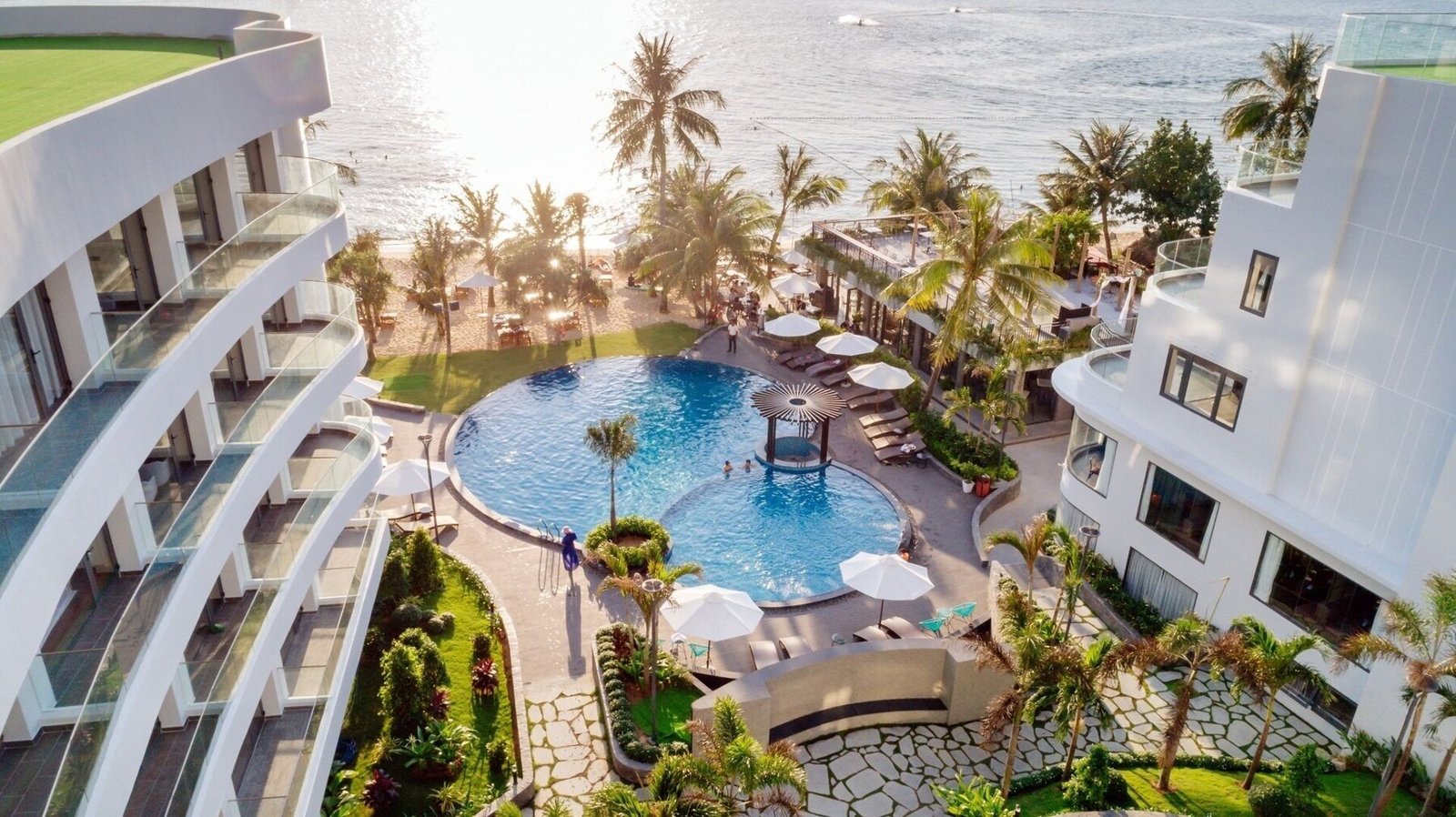Sea Sunset Hotel Phú Quốc — vibe