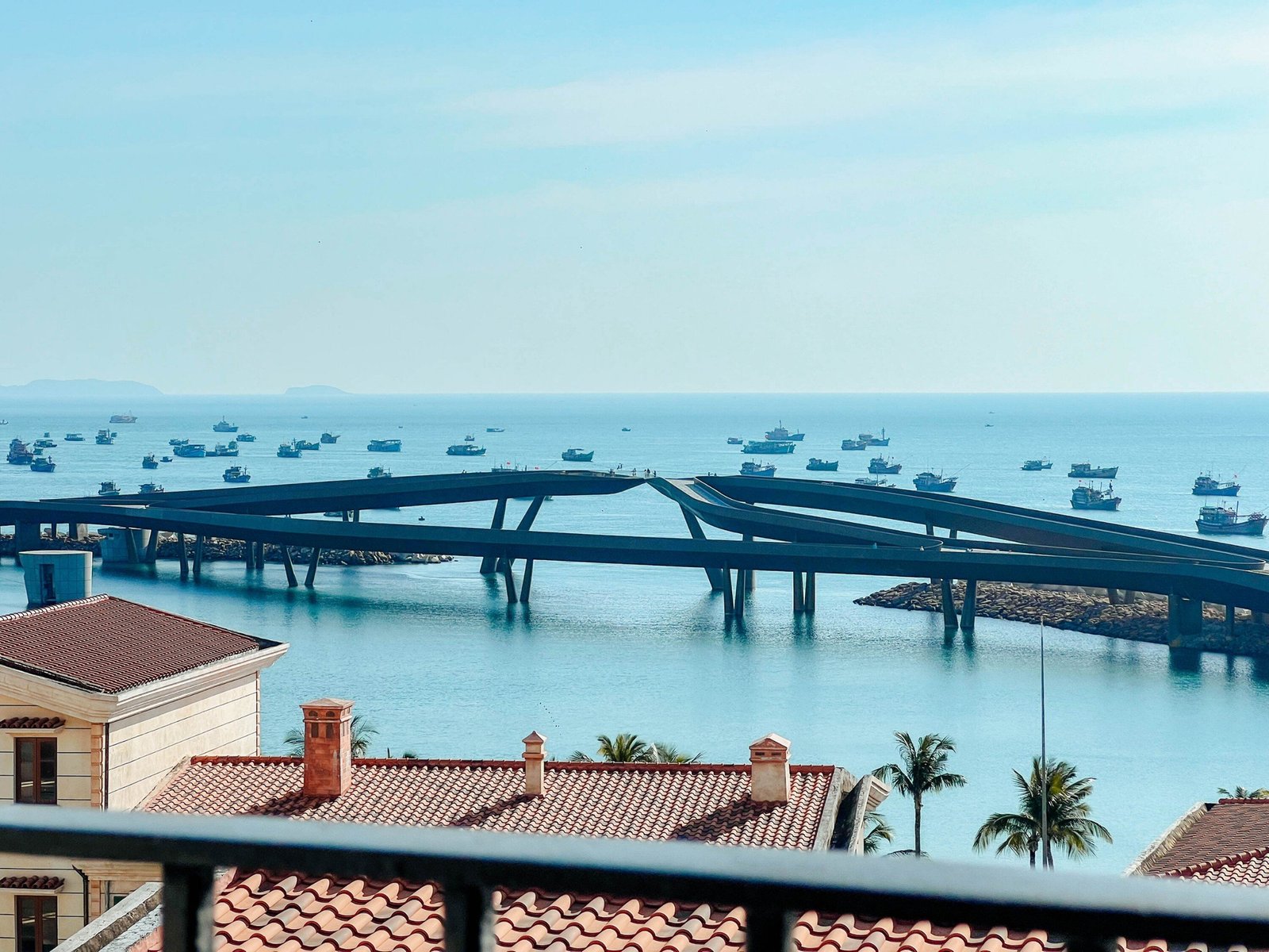 Sea Sunset Hotel Phú Quốc — vibe