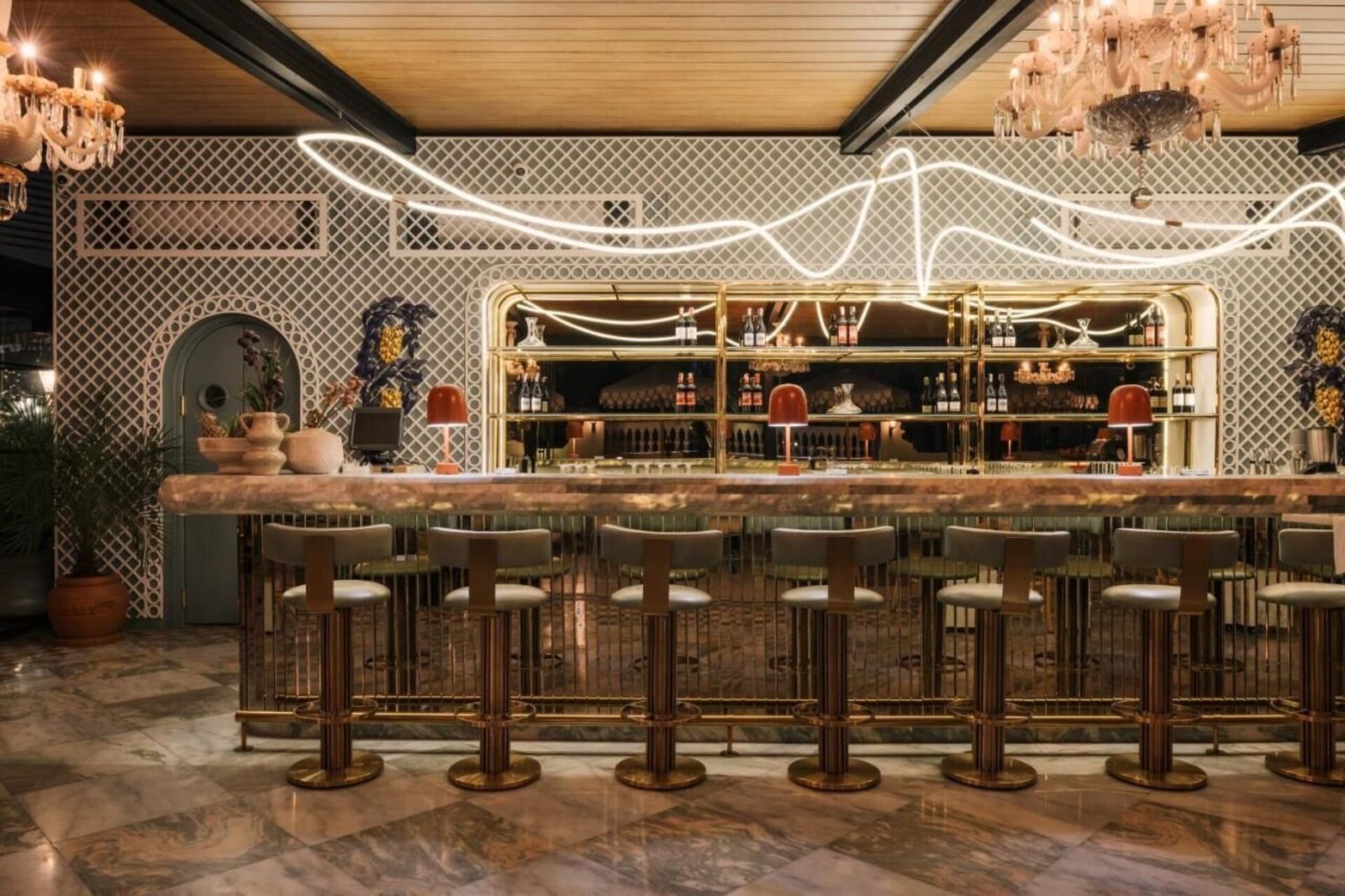 Mazeej Balad, eat & drink