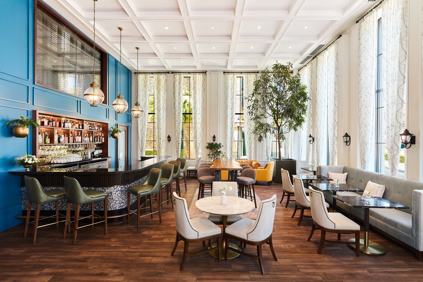 The Loutrel, eat & drink