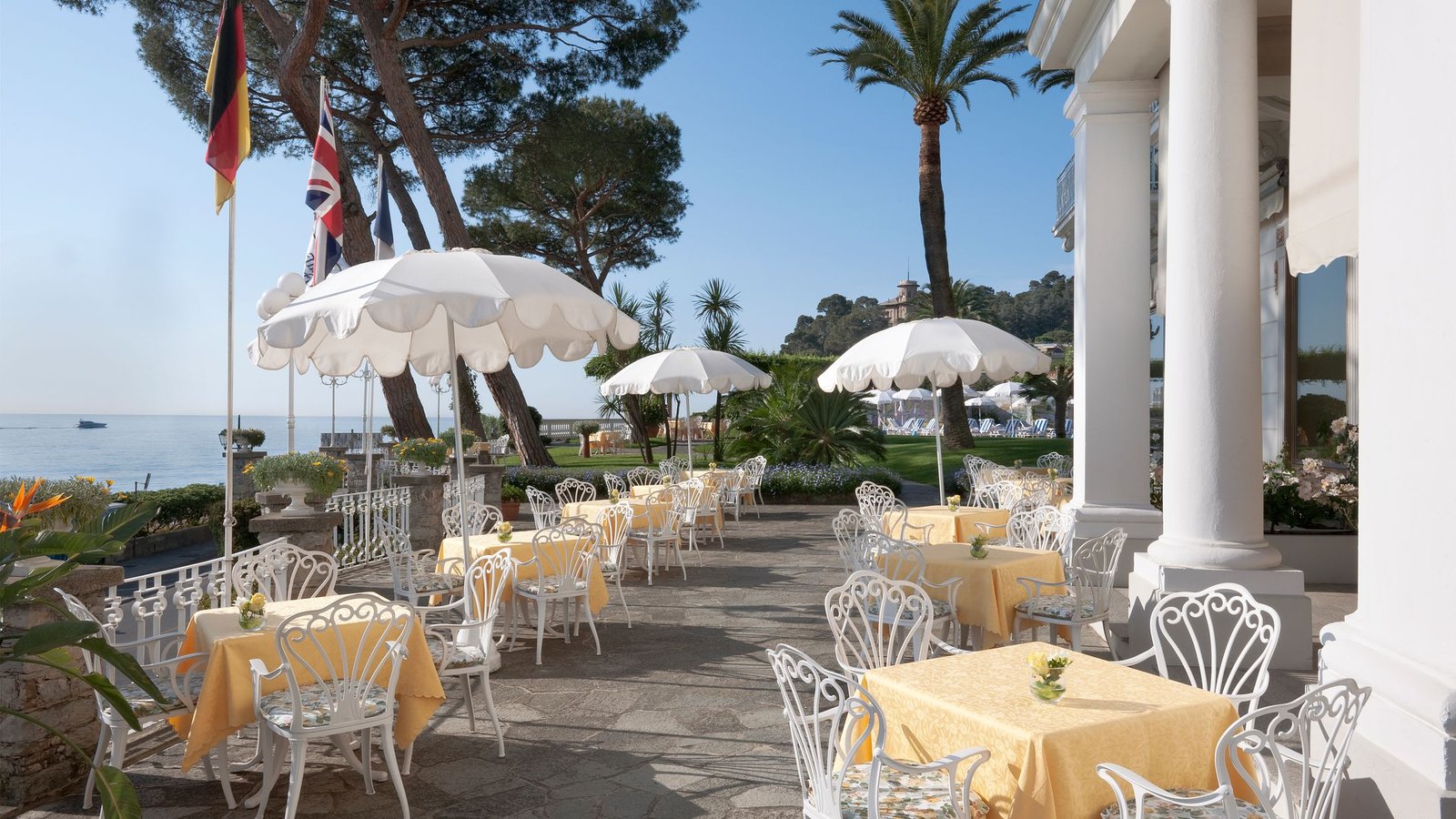 Grand Hotel Miramare, at the table