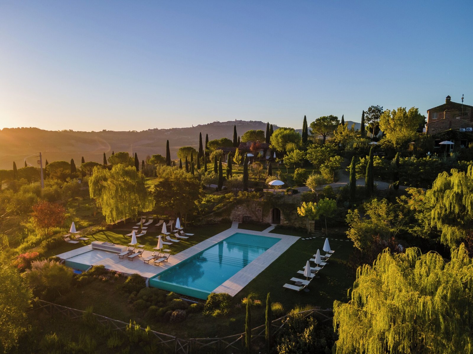 Lupaia, the pool