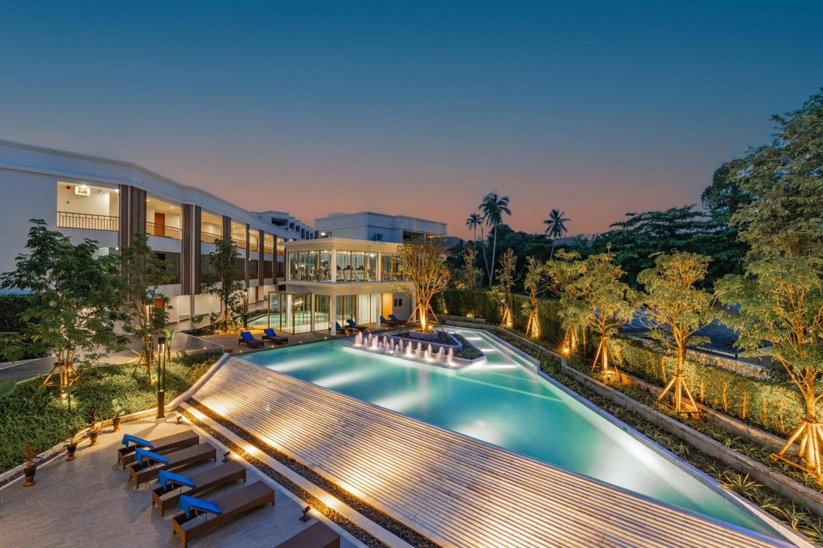 Bella Nara Phuket Naiyang Beach — vibe