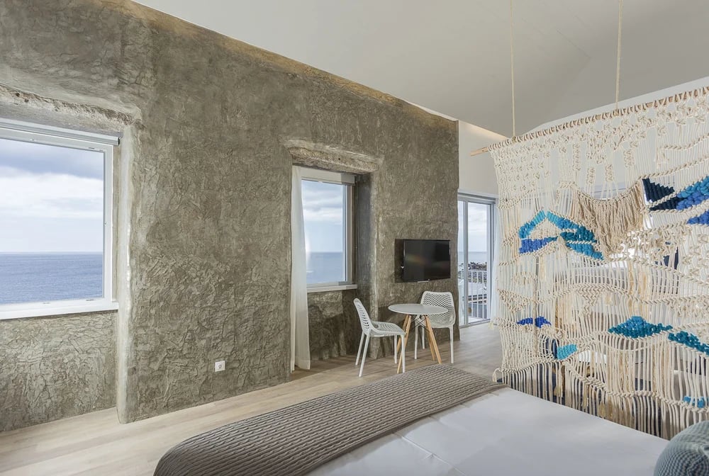 White Exclusive Suites & Villas