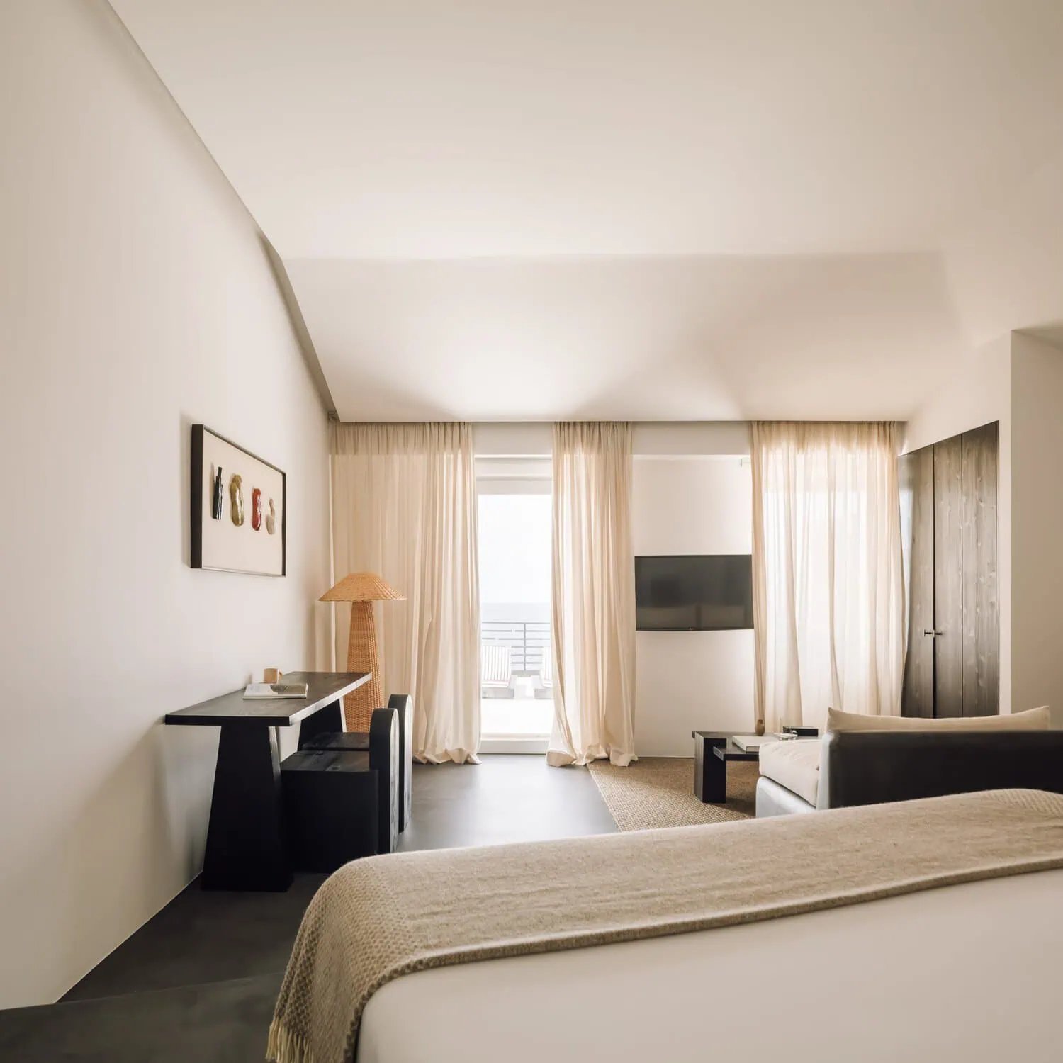 White Exclusive Suites & Villas