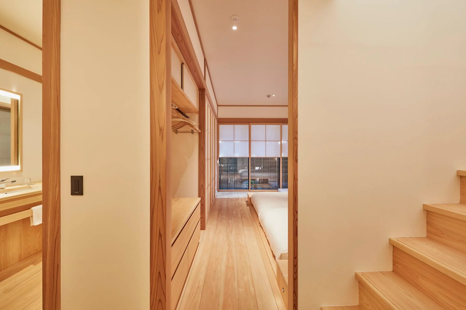 Azumi Setoda, rooms